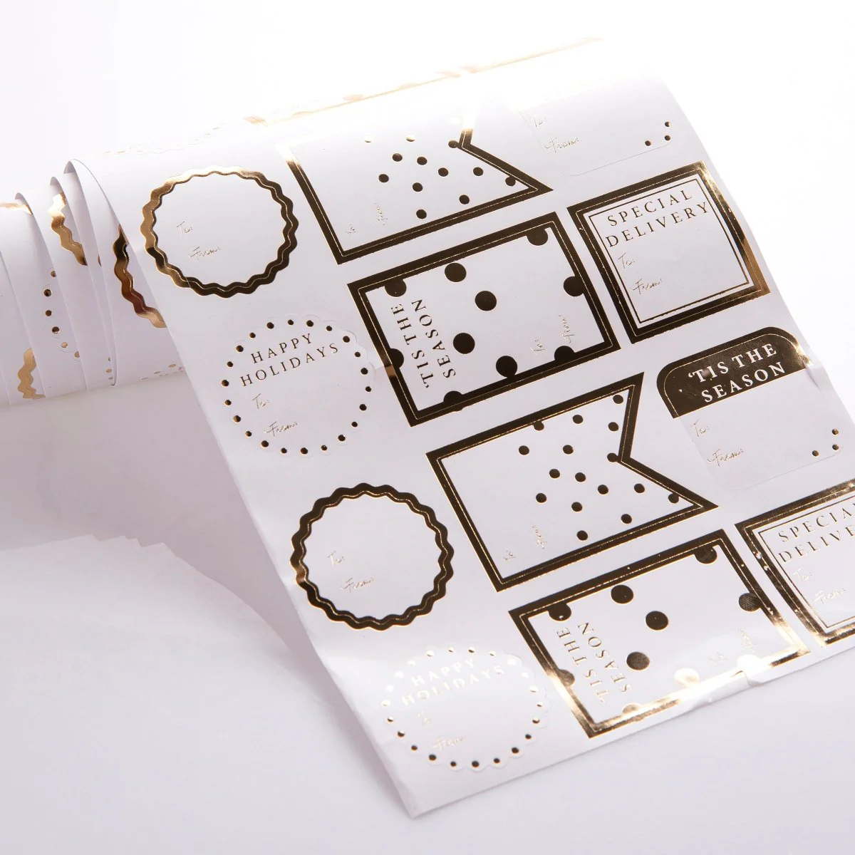 Classic Gold Holiday Gift Labels Roll - Image 3